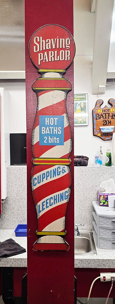 Vintage-Style Shaving Parlor Sign